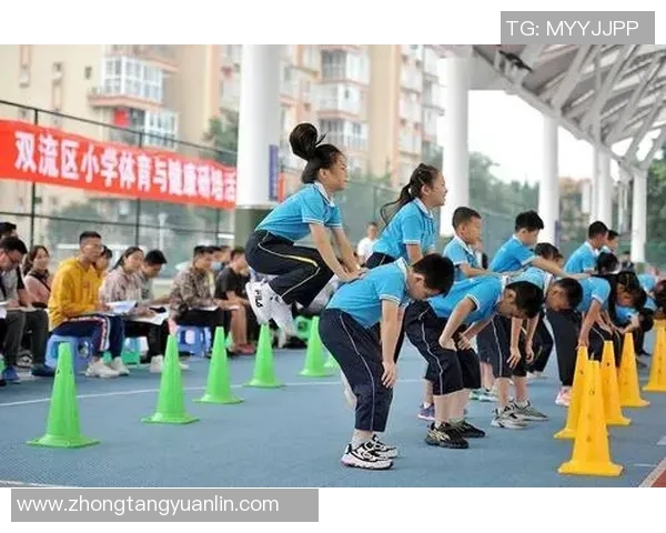 宝宝第一次观看篮球赛的奇妙体验与欢乐瞬间分享 宝宝第一次观看篮球赛的奇妙体验与欢乐瞬间分享